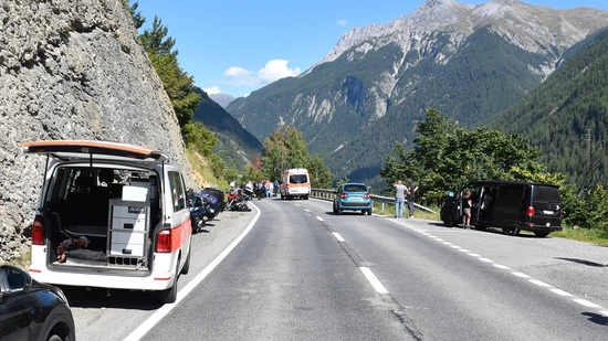 Zwei Töfffahrer verletzten sich am Sonntagnachmittag in Crusch bei Sent.