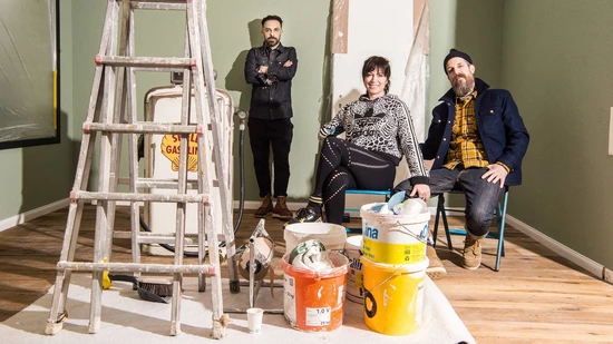 Mitten in der Krise: Viele Jungunternehmerinnen und Jungunternehmer haben den Schritt zur Unternehmensgründung gewagt, wie hier das Team der Raw Station in Chur.