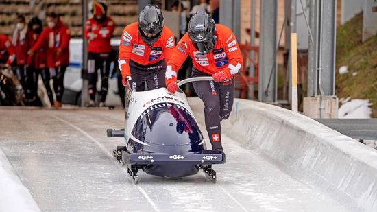 Volle Kraft voraus: Cédric Follador und Anschieber Nicola Mariani im Einsatz.