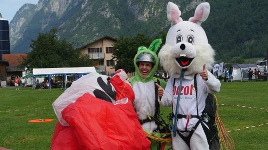 Der Fantasie sind keine Grenzen gesetzt: Welcher Pilot oder welche Pilotin das verrückteste Kostüm trägt, entscheidet das Publikum. 