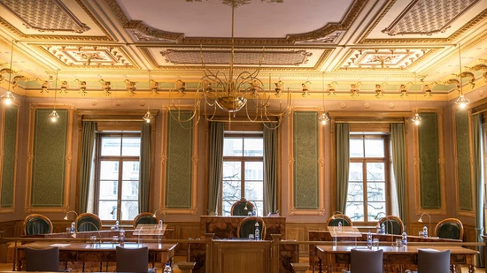 «Ein Desaster»: Im Gerichtssaal in Glarus wird eine absichtlich oder unabsichtlich verunglückte Investition in ein Solarprojekt verhandelt.