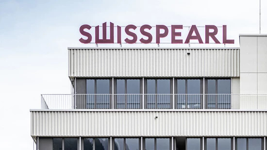 Der Baustoffhersteller Swisspearl, ehemals Eternit Schweiz, verlagert die Produktion in Payerne VD nach Niederurnen. 