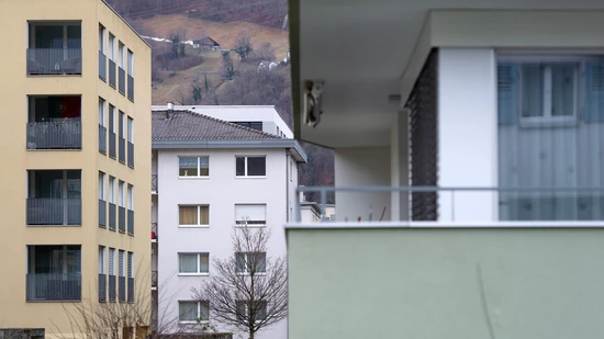 Teures Wohnen: Ständig steigende Mieten belasten Bündner Familien.