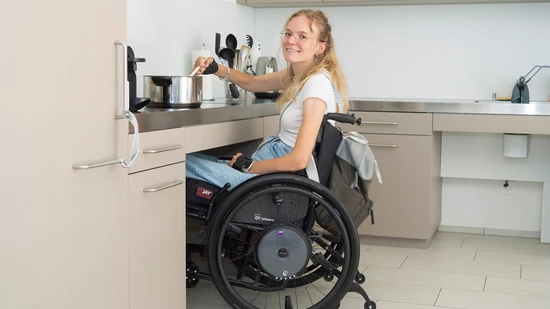 Selbstständigkeit ist ein hohes Gut: So viel sie kann, macht sie selbst. Eines der Hobbys von Samira Rogantini (27) ist Kochen. 