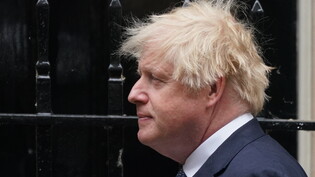 Der britische Premierminister Boris Johnson will nach Information der Nachrichtenagentur PA «die volle Verantwortung» für die «Partygate»-Affäre übernehmen. Foto: Victoria Jones/PA Wire/dpa
