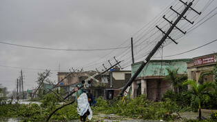 Bevor Hurrikan «Ian» über die USA herzog, richtete er massiven Schaden in Kuba an. Im ganzen Land wurde die Infrastruktur stark beschädigt. Millionen Menschen müssen nun den dritten Tag in Folge ohne zuverlässige Stromversorgung auskommen. Foto: Ramon…