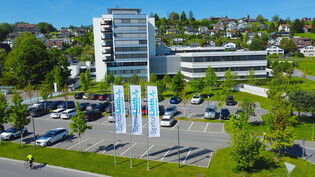 Hilfe naht: Der Kanton zeigt sich beim Spital in Uznach bereit, Darlehen in der Höhe von 40-Millionen in Eigenkapital umzuwandeln.