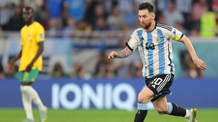 Jubiläum für einen der besten Fussballer der Geschichte: Lionel Messi krönte seinen 1000. Ernstkampf mit seinem ersten Tor in einem WM-K.o.-Spiel und dem Einzug in die Viertelfinals
