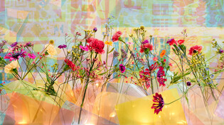 Bei der Ausstellung "Blumen für die Kunst" lassen sich Floristinnen und Floristen von ausgewählten Kunstwerken aus der Sammlung des Kunsthauses inspirieren und schaffen passende Blumenkompositionen. (Archivbild)
