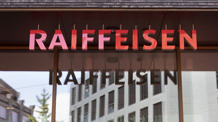 Gutes Ergebnis: Die sieben Raiffeisenbanken im Kanton Graubünden mit ihren rund 250  Mitarbeitenden blicken auf ein positives Geschäftsjahr zurück.