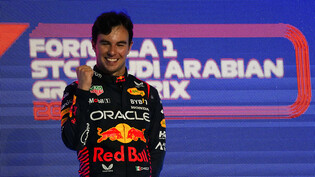 Sergio Perez freut sich über seinen 5. GP-Sieg in der Formel 1