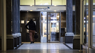 Bankomat am Credit-Suisse-Hauptsitz in Zürich. (Archivbild)
