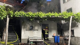 Brand in Sta. Maria: Gebäude durch Brand zerstört.