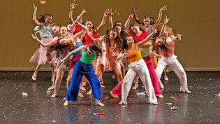 Nachwuchs auf der Bühne: Die Tanzschule Tanzerina führt in Chur die «Vier Jahreszeiten» von Antonio Vivaldi auf.