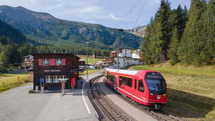 Hier sollen keine Züge mehr halten: Die Schliessung der 1890 eröffneten Bahnstation Davos Wolfgang ist per Ende 2027 geplant. 