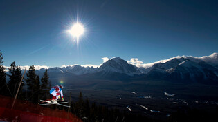 Action in Kanada: Die Skirennfahrer springen am Wochenende wieder durch die Lüfte.