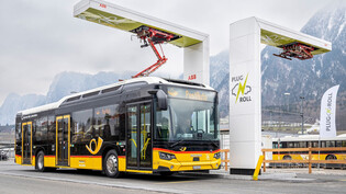 Die Ladestationen: Für das Laden der Postautos wird ausschliesslich Energie aus zertifizierten, erneuerbaren Quellen verwendet.