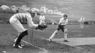 Summer Games: Cricketspiel in den Zwanzigerjahren in Zuoz. 