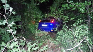 Das Unfallfahrzeug musste mit einem Spezialbergungsfahrzeug geborgen werden.