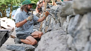 Mit Lotteriegeld werden Trockenmauern renoviert. 