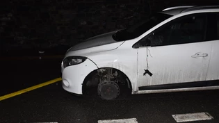 Zweimal kollidierte der Senior mit anderen Autos. Er fuhr trotzdem weiter.