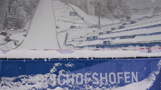 Der Schnee zwingt die Skispringer in Bischofshofen zur Pause