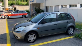 Mit diesem entwendeten Auto schaffte es der Fahrer bis nach San Bernardino.