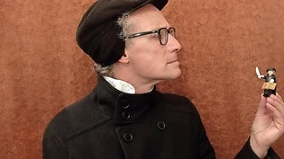 Music-Comedian: Jürg Kienberger tritt in der Aula der Kantonsschule in Glarus auf.