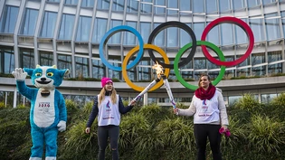 Die Schweiz ist an den Jugend-Winterspielen in Lausanne in 15 Disziplinen am Start (links im Bild Maskottchen Yodli)