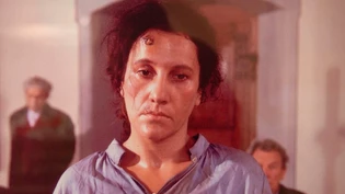 Justizopfer: Anna Göldi (Cornelia Kempers) steht im Film vor dem Glarner Gericht. 