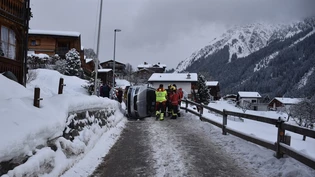Hier auf der Monbielerstrasse kippte das Auto um.