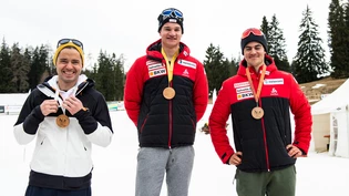 Niklas Hartweg siegt vor Ilja Tschernousswo (links) und Roman Schaad (rechts)