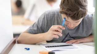 Der Kanton Glarus führt die Abschlussprüfungen durch.