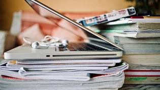 Lexi meint: "Die alles entscheidende Fähigkeit an den Prüfungen dieses Semesters war, seine Notizen so zu digitalisieren, dass man innerhalb von kürzester Zeit jede Information finden konnte"