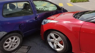 Zwei Autos kollidierten am Freitagmittag in Chur.