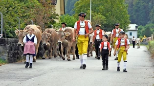 Zusammen als Familie unterwegs: Der Nachwuchs von Marco Hauser (Bildmitte) ist nach einem langen Fussmarsch immer noch sehr gut 