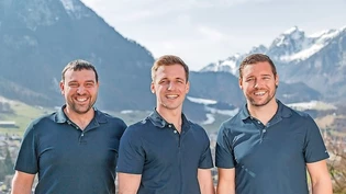 Haben übernommen: Balz Tschudi (von links), Caspar Blumer und Mathias Grob sind die Inhaber der Elmer + Blumer AG in Mollis. 