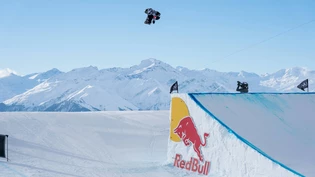 Flugshow auf dem Crap Sogn Gion: Die Finals in der Halfpipe und im Slopestyle versprechen Spannung und Spektakel.