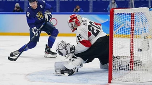 Der Schweizer Torhüter Reto Berra wird zum dritten Mal bezwungen - am Ende verliert die Schweiz deutlich