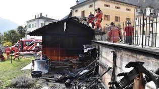 Stand in Vollbrand: Bei einem Gartenhaus im Zentrum von Castasegna ist ein Feuer ausgebrochen.