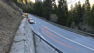 Kollision auf der Prättigauerstarsse: Am Donnerstag ist ein Anhänger eines Fahrzuegs mit einem Auto kollidiert. 