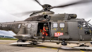 Im Einsatz: Ein Helikopter der Schweizer Luftwaffe konnte eine vermisste 95-Jährige mit einer Wärmebildkamera aufspüren.