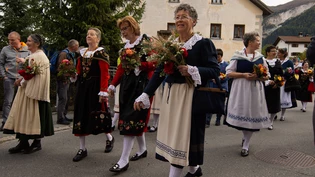 Traditionell: Am Umzug tragen die Teilnehmerinnen und Teilnehmer Trachten.