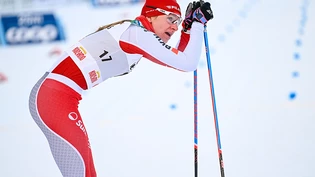 Nadine Fähndrich mit dem Blick auf die Anzeigetafel.