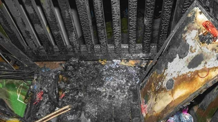 Brandstelle: Nach Mitternacht geriet ein Balkon in Brand. Die Anwohner konnten das Feuer selbst löschen.