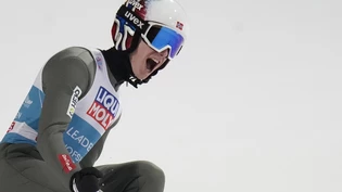 Halvor Egner Granerud jubelt schon beim Abbremsen. Der Gewinn der Vierschanzentournee ist ein Meilenstein in seiner Karriere.