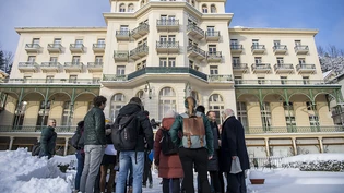 Das Interesse der Medien an der Zukunft des Hotels Sonnenberg in Seelisberg UR ist gross.