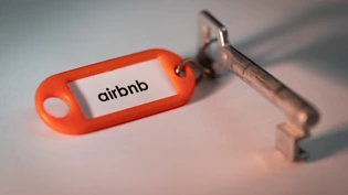 Die Ferienwohnungs-Plattform Airbnb hat sich im letzten Jahr von der Corona-Pandemie erholt. (Archivbild)