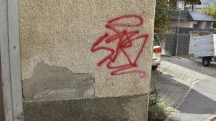 Sprayereien: Die Farbe an den Wänden verursachte insgesamt einen Sachschaden von über 5000 Franken.