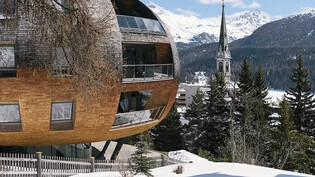 Die Chesa Futura in St. Moritz wurde von Architekt Norman Foster entworfen.
